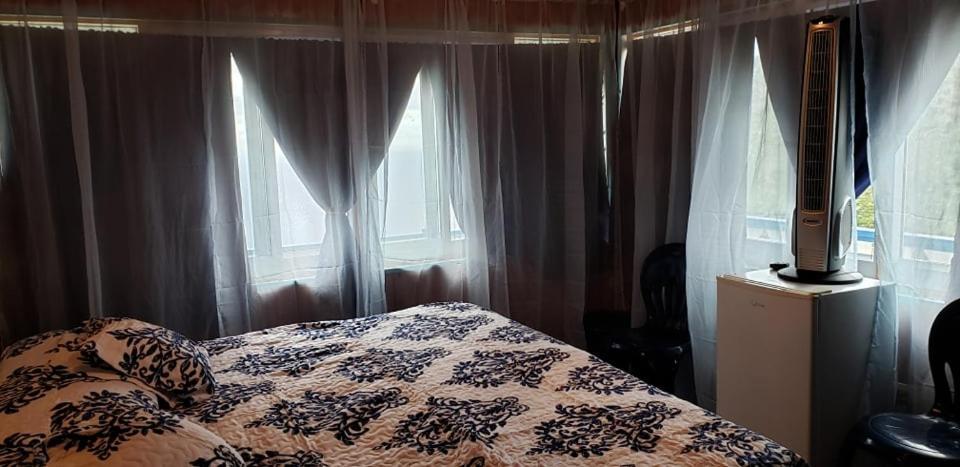 Lollipops Inn Боттом Экстерьер фото